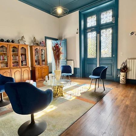 T2 De Charme Dans Un Chateau Layrac Buitenkant foto